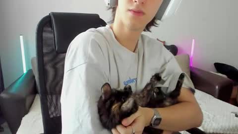 Ostin online show from 02/04/26, 07:36