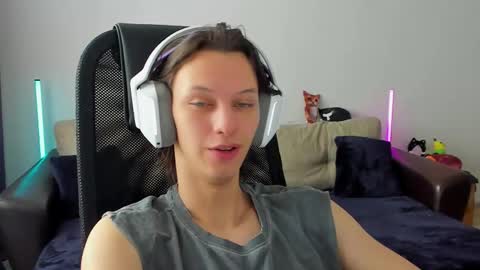 Ostin online show from 02/25/26, 07:18