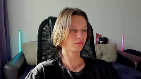 Ostin online show from 04/21/26, 10:43