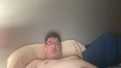 Snapshot of otter916 chatting on 11/10/25, 04:11 otter916 online show from 11/10/25, 04:11