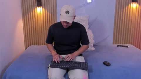 Otto Andrew online show from 03/11/26, 07:42