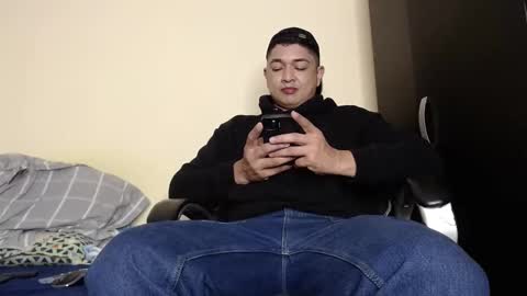 Snapshot of otto_stud chatting on 01/20/25, 03:59 otto_stud online show from 01/20/25, 03:59