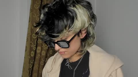 Otto 3 online show from 12/29/24, 06:35