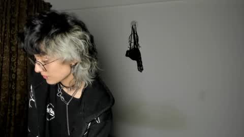 Otto 3 online show from 02/21/25, 06:07