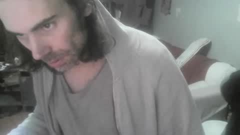 Snapshot of ouinnybis195625 chatting on 12/25/24, 10:27 ouinnybis195625 online show from 12/25/24, 10:27