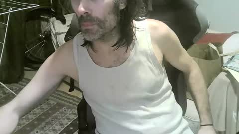 Snapshot of ouinnybis195625 chatting on 10/12/25, 02:43 ouinnybis195625 online show from 10/12/25, 02:43