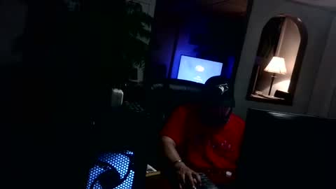 Snapshot of ouiostie chatting on 12/29/24, 01:06 Vraiment la online show from 12/29/24, 01:06