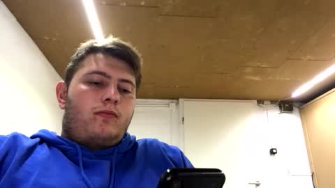 outflayd online show from 11/10/25, 06:40