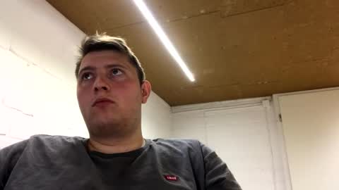 outflayd online show from 04/19/26, 03:11