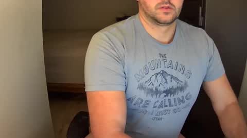 Snapshot of outside1991 chatting on 12/30/24, 07:04 outside1991 online show from 12/30/24, 07:04