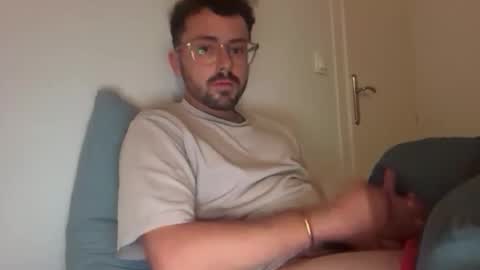 Snapshot of ovidius96 chatting on 10/17/25, 08:55 ovidius96 online show from 10/17/25, 08:55