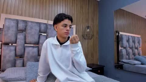 Owen Johnson online show from 12/03/25, 11:41