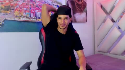 Snapshot of owen_blaze3 chatting on 06/13/26, 03:37 owen blaze online show from 06/13/26, 03:37