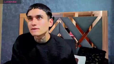 Snapshot of owen_desmond chatting on 09/26/25, 02:37 owen desmond online show from 09/26/25, 02:37