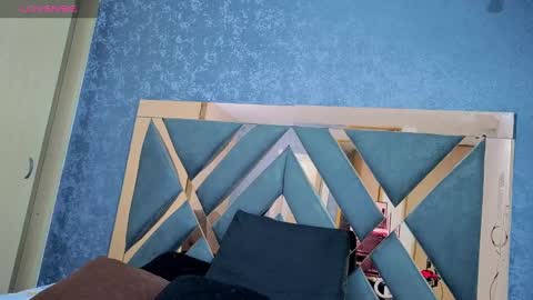 Snapshot of owen_desmond chatting on 10/20/25, 02:45 owen desmond online show from 10/20/25, 02:45