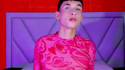 owen_stone1 online show from 04/18/26, 06:45