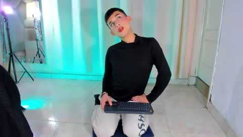 owen_stone1 online show from 07/10/26, 12:26