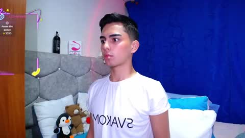 Owen  Independent model  online show from 09/14/25, 02:22