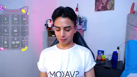 Owen  Independent model  online show from 12/17/25, 12:11