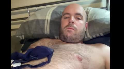 Snapshot of owenfn2 chatting on 11/29/25, 06:49 Owen2022 online show from 11/29/25, 06:49