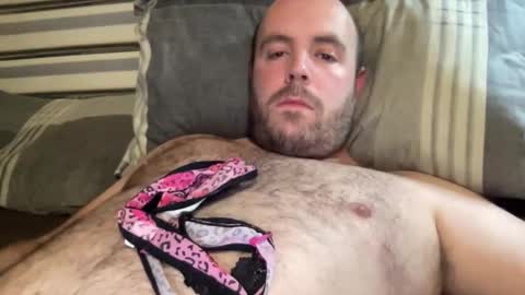 Owen2022 online show from 12/22/25, 06:16