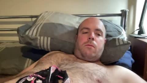 Owen2022 online show from 04/06/26, 06:14