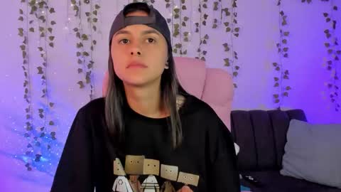 Snapshot of owenfoxx1 chatting on 12/15/25, 02:32 Owen foxx online show from 12/15/25, 02:32