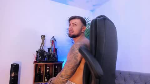 Maximus Owen online show from 10/13/25, 11:27