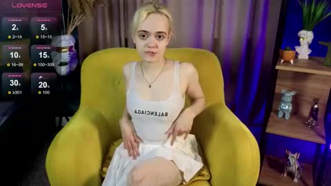 Oxcy online show from 03/25/26, 06:19