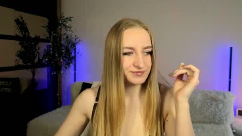 Oxy Foxie online show from 04/05/26, 03:31