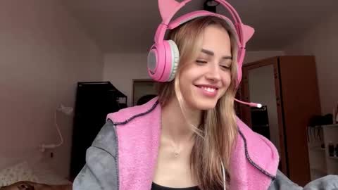 Eva online show from 02/05/26, 09:14