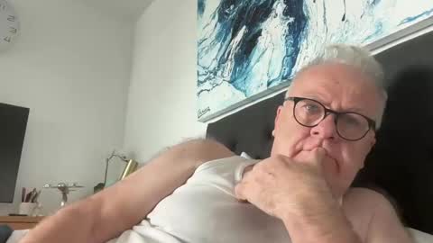 ozhairybearxxxx online show from 12/31/24, 01:04