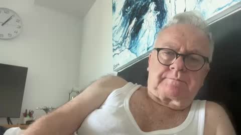ozhairybearxxxx online show from 01/06/25, 02:04