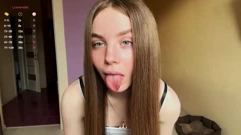 Snapshot of oziedootson chatting on 04/14/26, 10:21 Kate online show from 04/14/26, 10:21