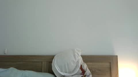 Brian online show from 11/08/25, 04:12