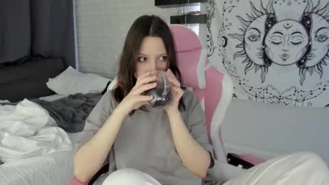 Alice online show from 03/12/25, 12:10