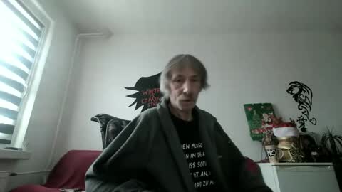 Snapshot of p83291869 chatting on 02/01/26, 10:47 p83291869 online show from 02/01/26, 10:47