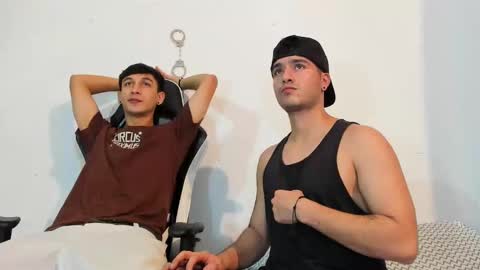 Snapshot of p_jhon chatting on 02/14/25, 02:07 P online show from 02/14/25, 02:07