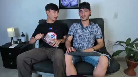 Snapshot of p_jhon chatting on 09/30/25, 09:31 P online show from 09/30/25, 09:31