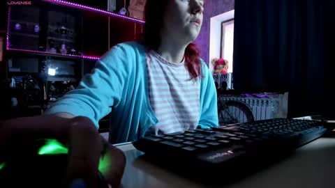 Ella online show from 02/18/25, 09:32