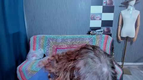 Ella online show from 11/09/25, 07:50