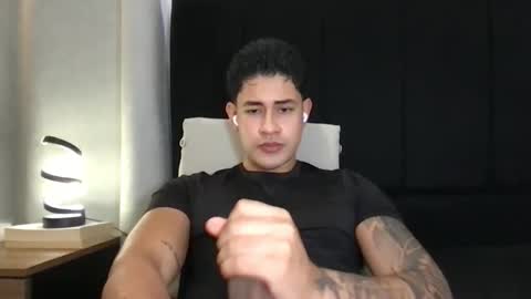 Javi    online show from 10/03/25, 06:43