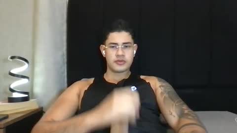 Javi    online show from 05/15/26, 09:05