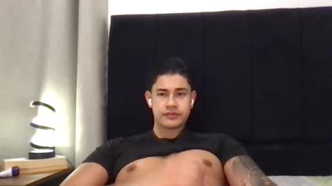 Javi    online show from 05/26/26, 05:47