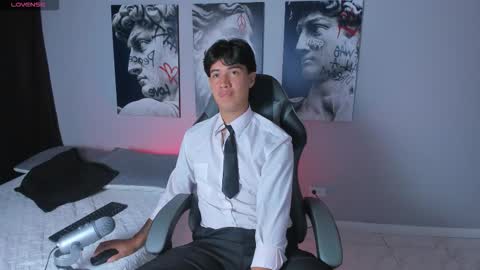 Snapshot of pablocast__ chatting on 02/15/26, 01:35 Pablo online show from 02/15/26, 01:35