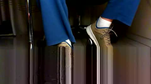 Snapshot of pablomenesssl chatting on 12/25/24, 04:32 Pablo Meness online show from 12/25/24, 04:32