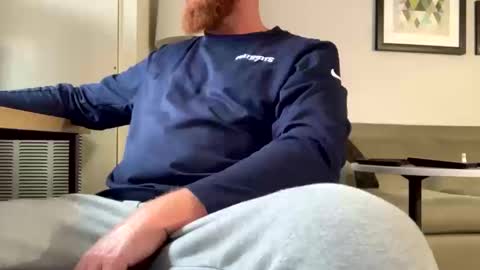 Snapshot of padded_ginger_beard chatting on 10/11/25, 01:31 Jimmy online show from 10/11/25, 01:31
