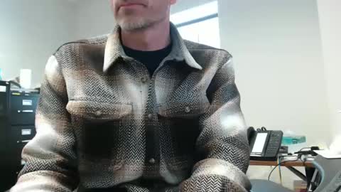 Snapshot of paddleme100 chatting on 03/10/25, 06:01 Paddle me online show from 03/10/25, 06:01