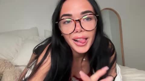 paigey xxx link in bio online show from 03/31/26, 07:09