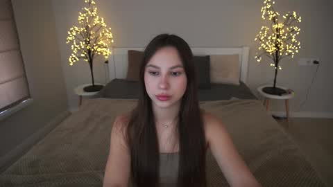 Paige online show from 09/19/25, 12:39